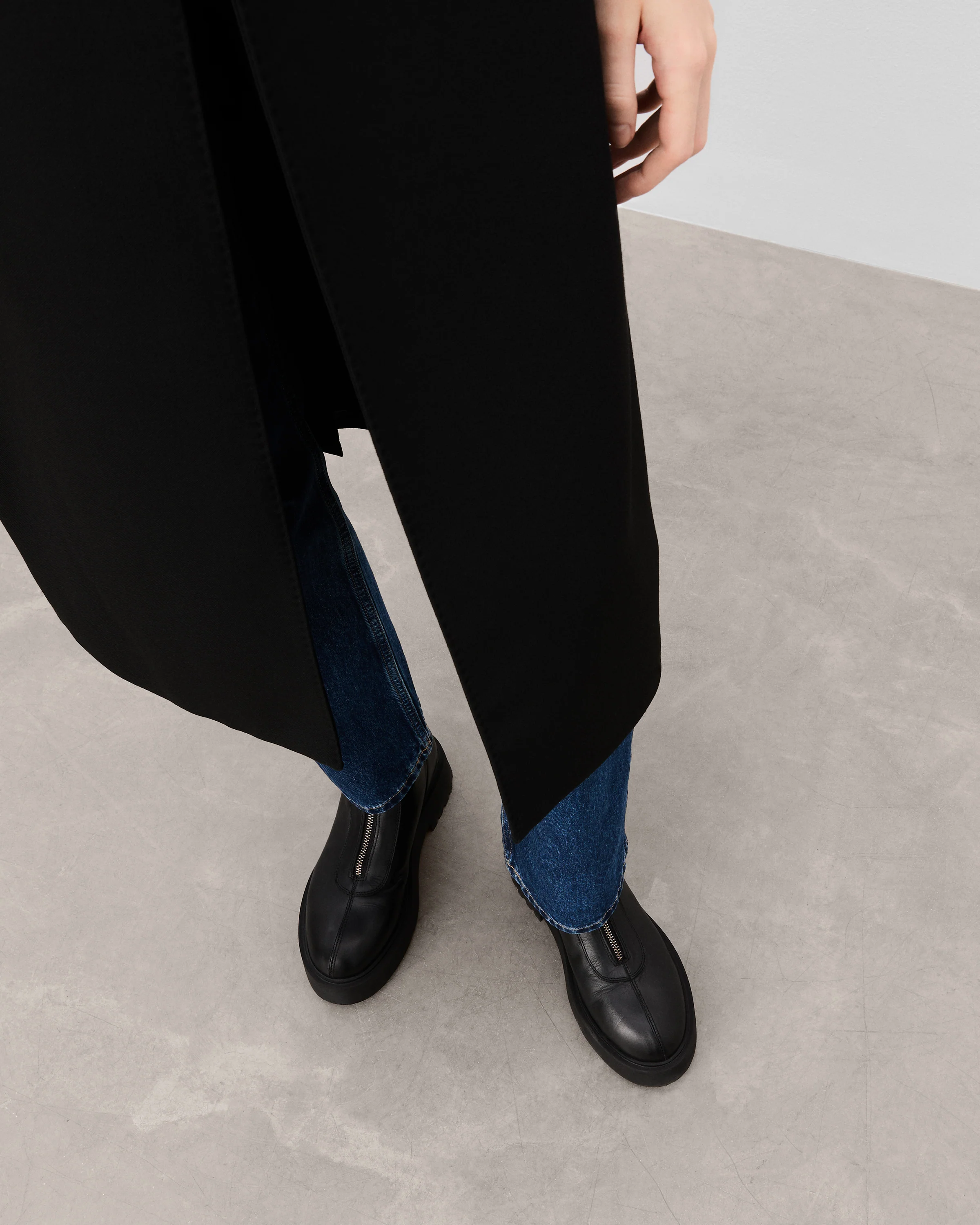 Alma Leather Black - Image 3