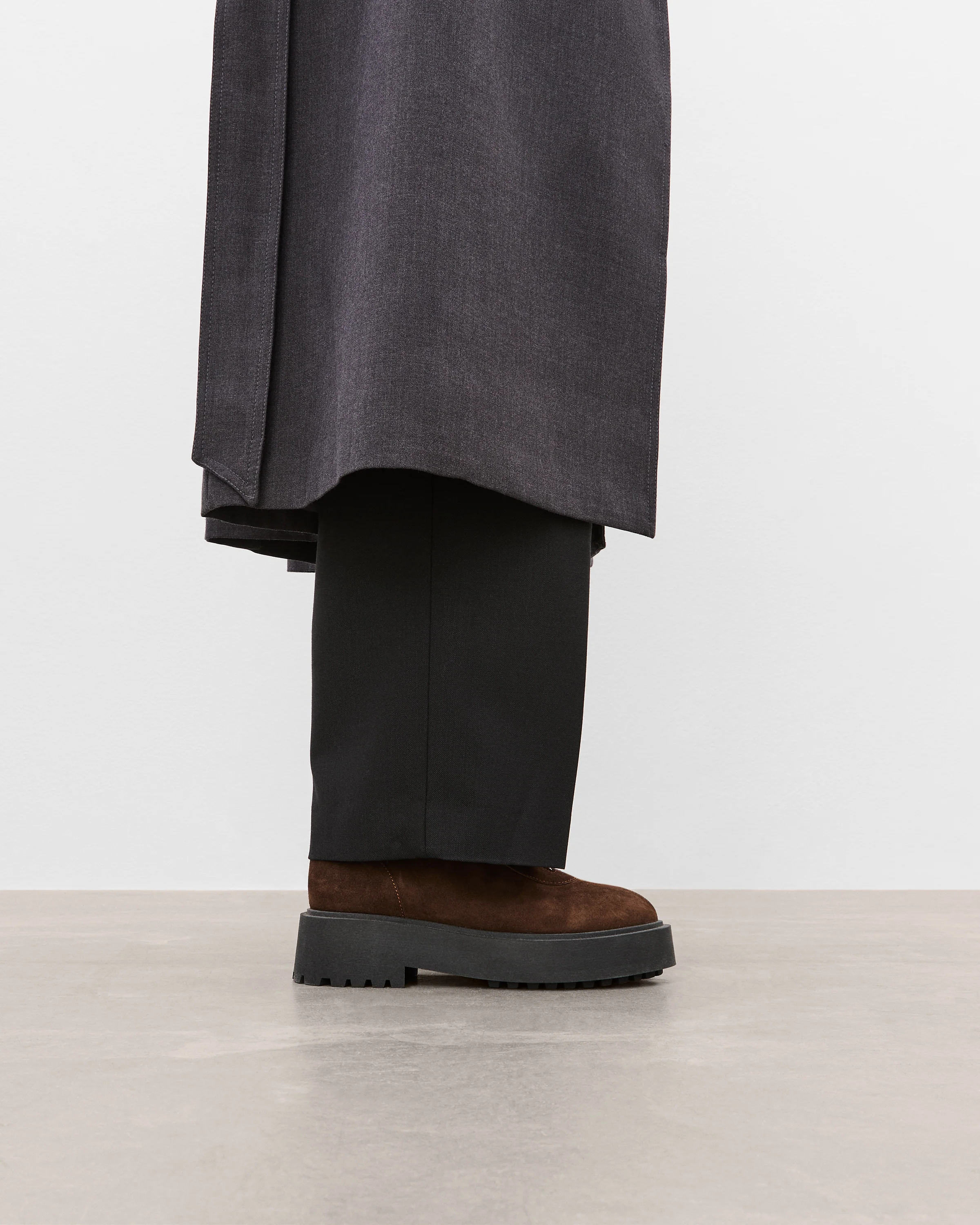 Alma Suede Brown - Image 3