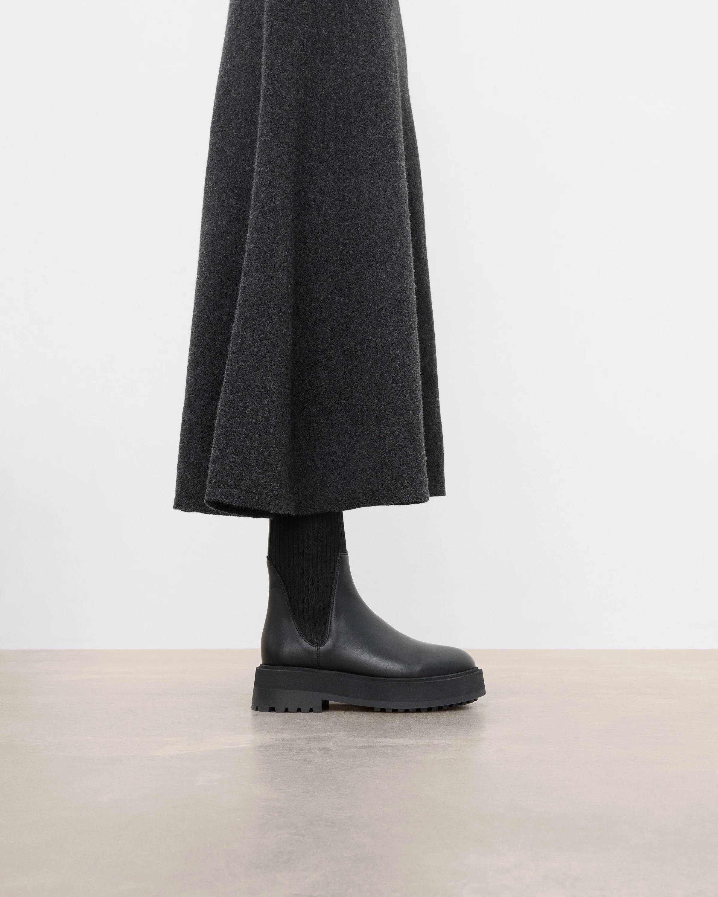 Aurora Leather Black - Image 3