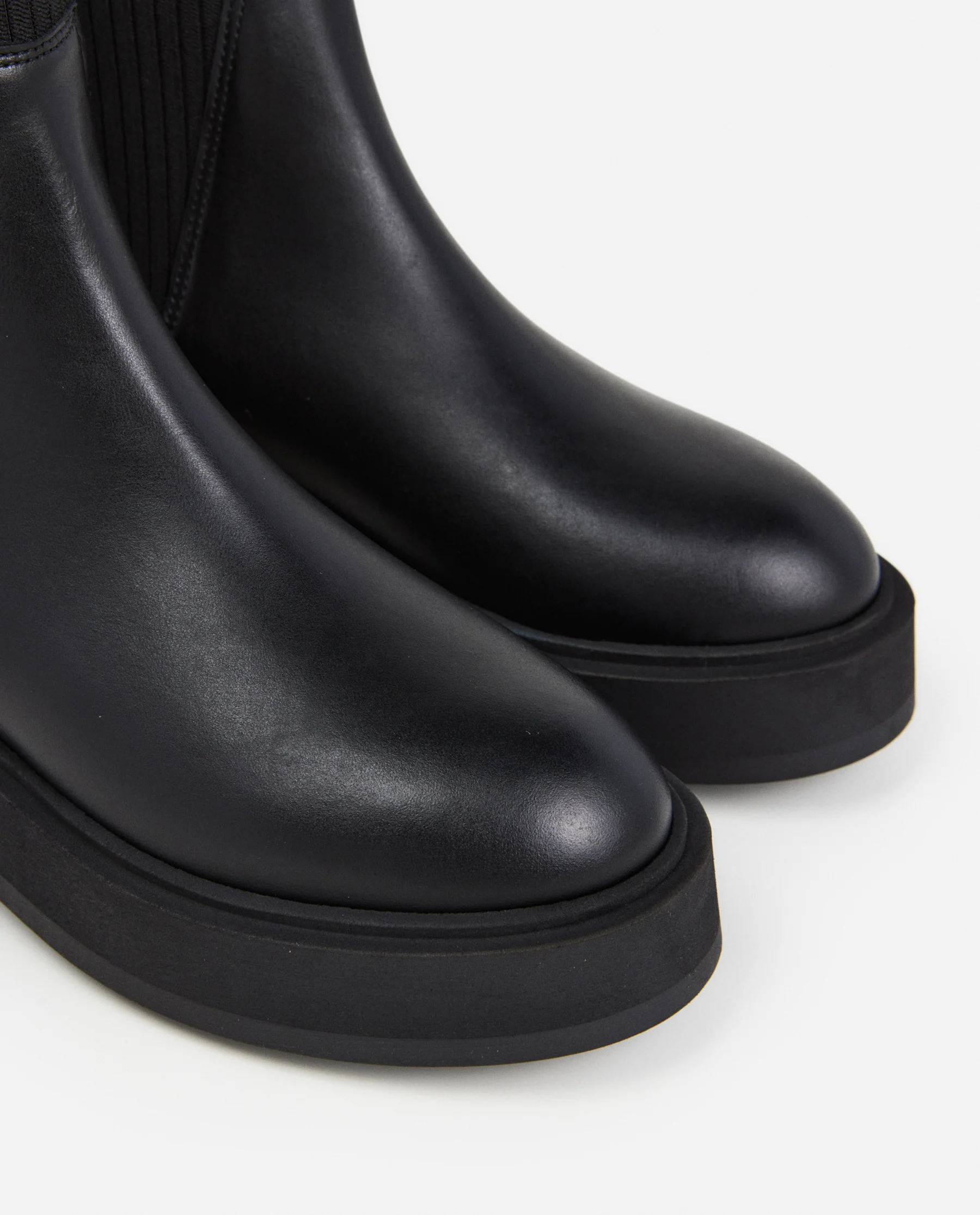 Aurora Leather Black - Image 6