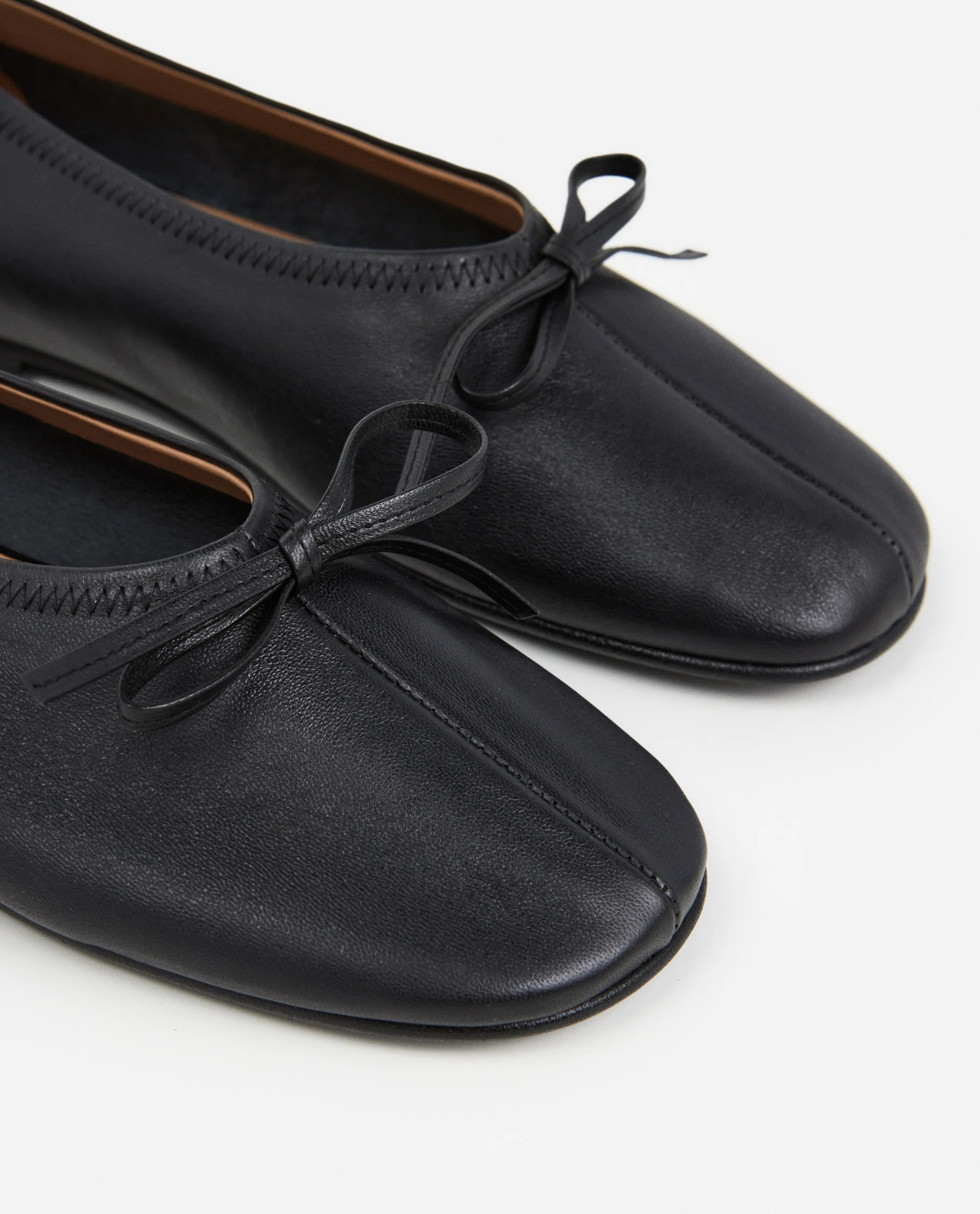 Blaise Leather Black - Image 6