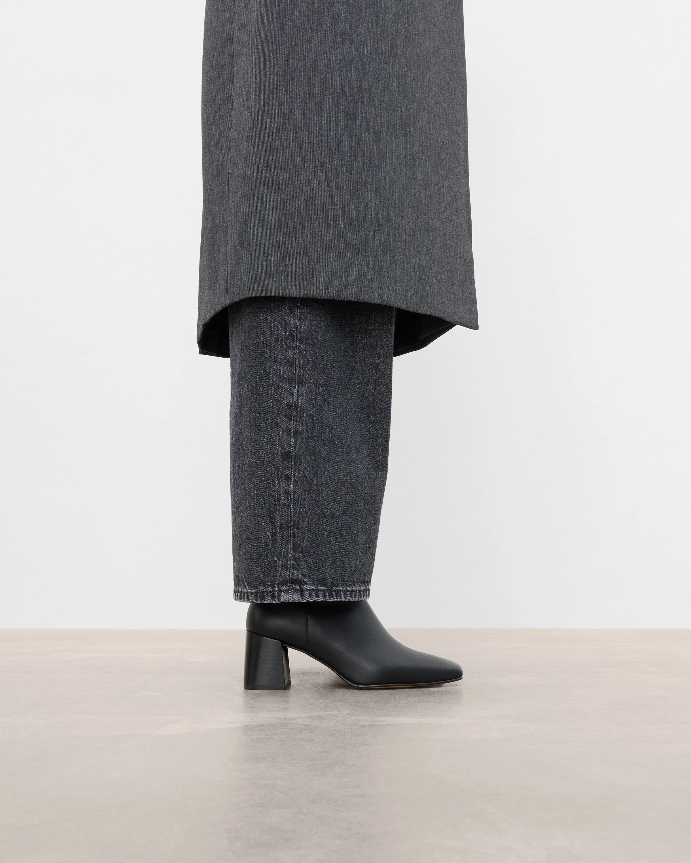 Cay Leather Black - Image 3