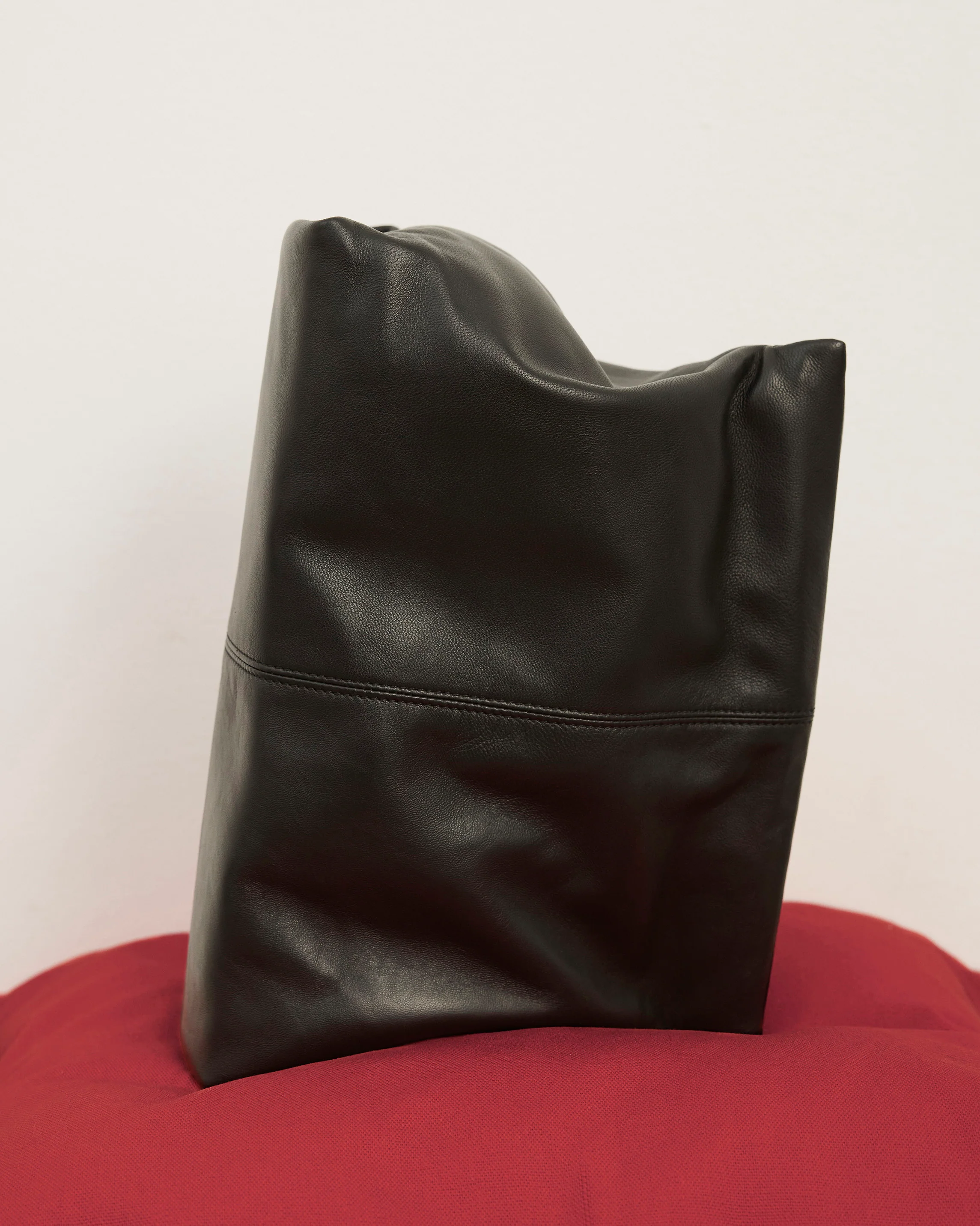 Clay Clutch Leather Black - Image 7