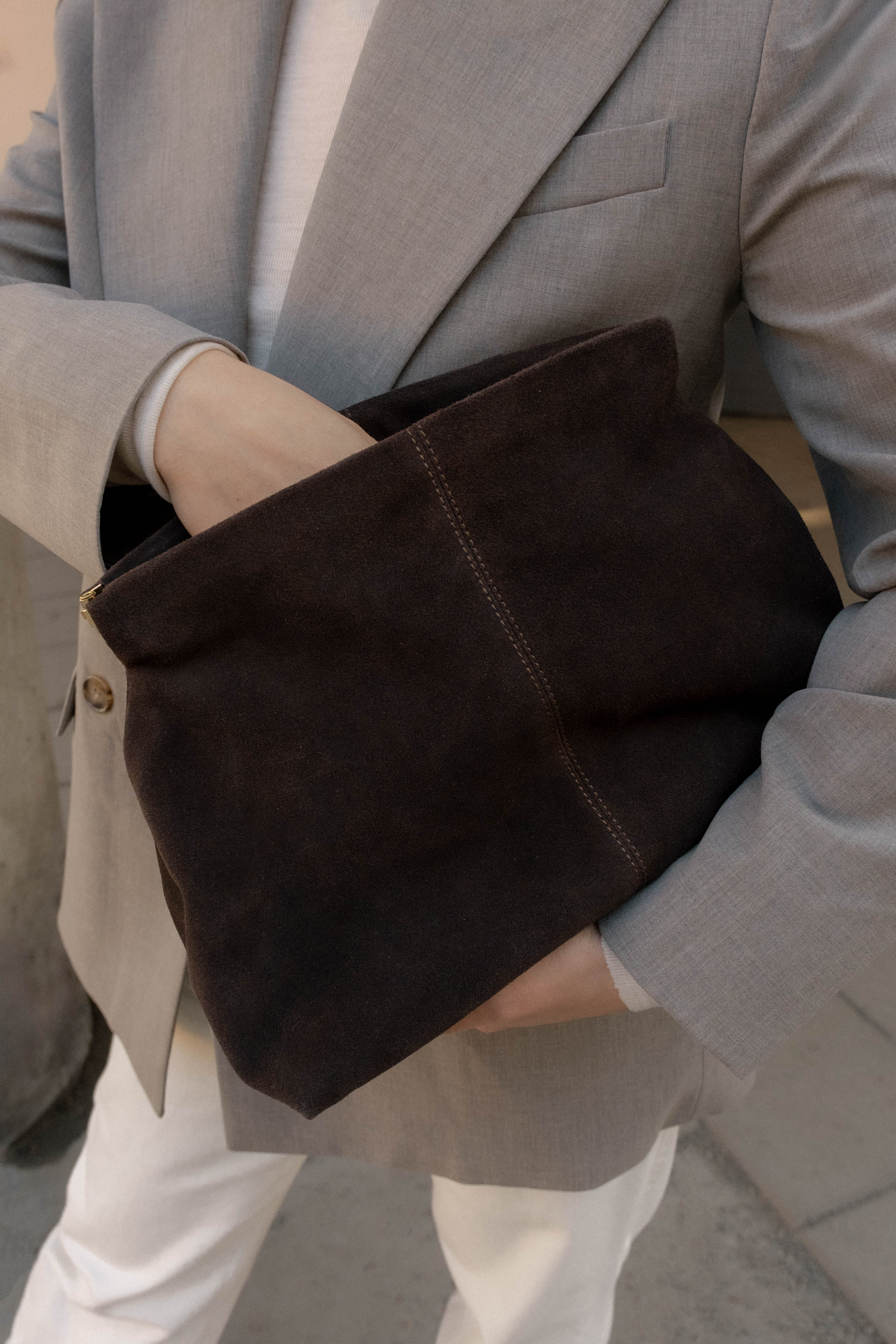 Clay Clutch Suede Chocolate - Image 8