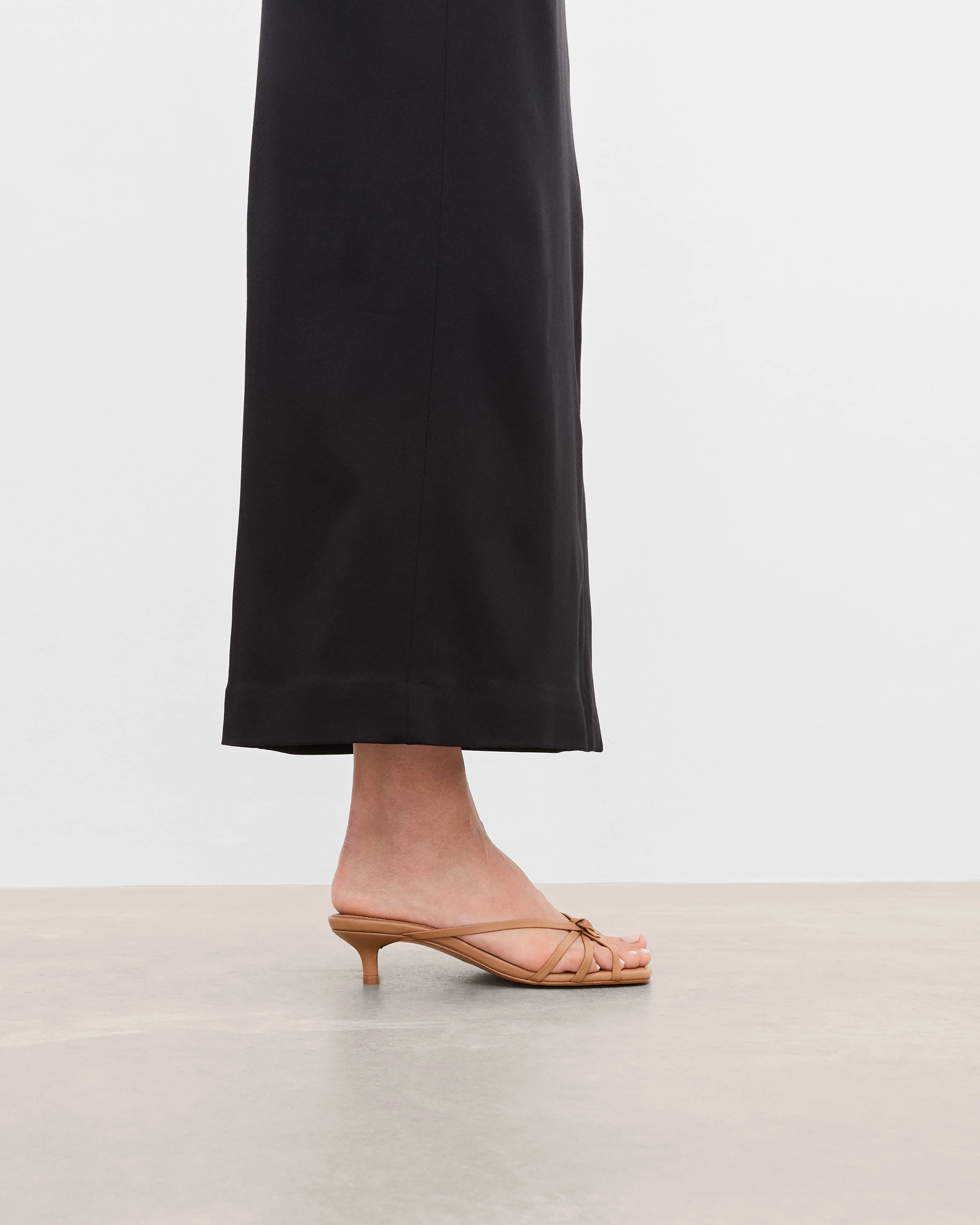 Eunisa Leather Cognac - Image 3