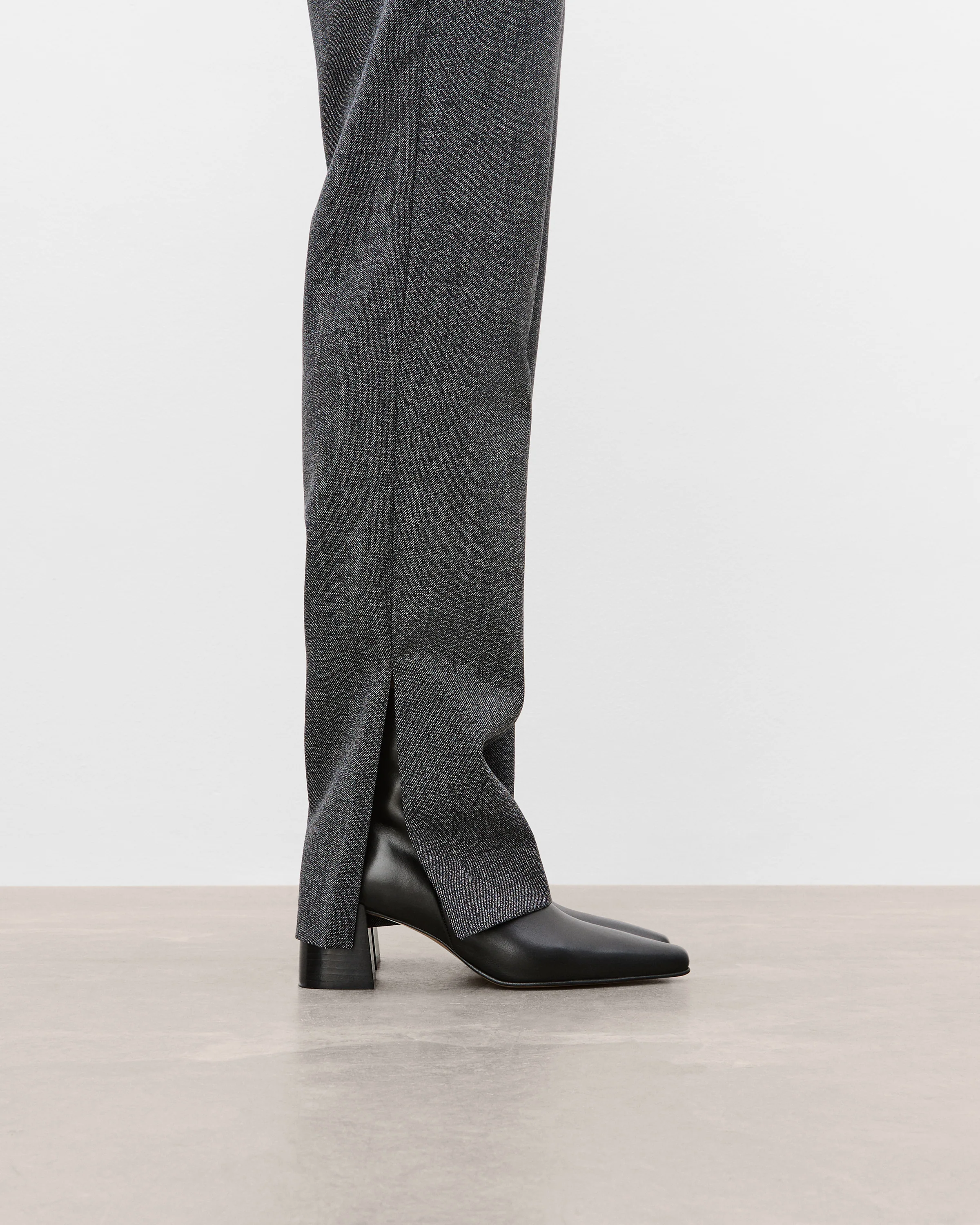 Gill Leather Black - Image 3