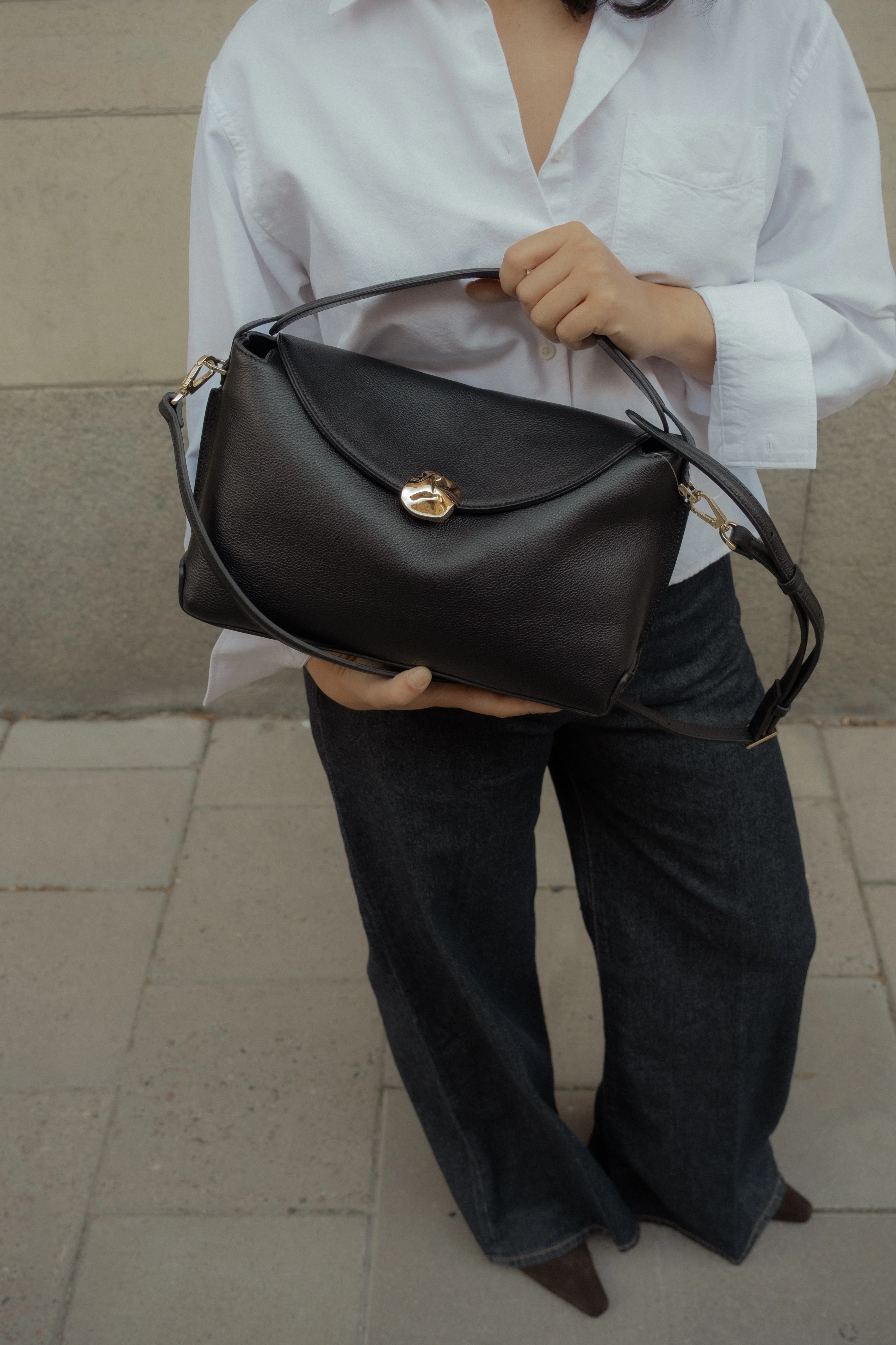 Hanna Grande Bag Grained Leather Black - Image 6