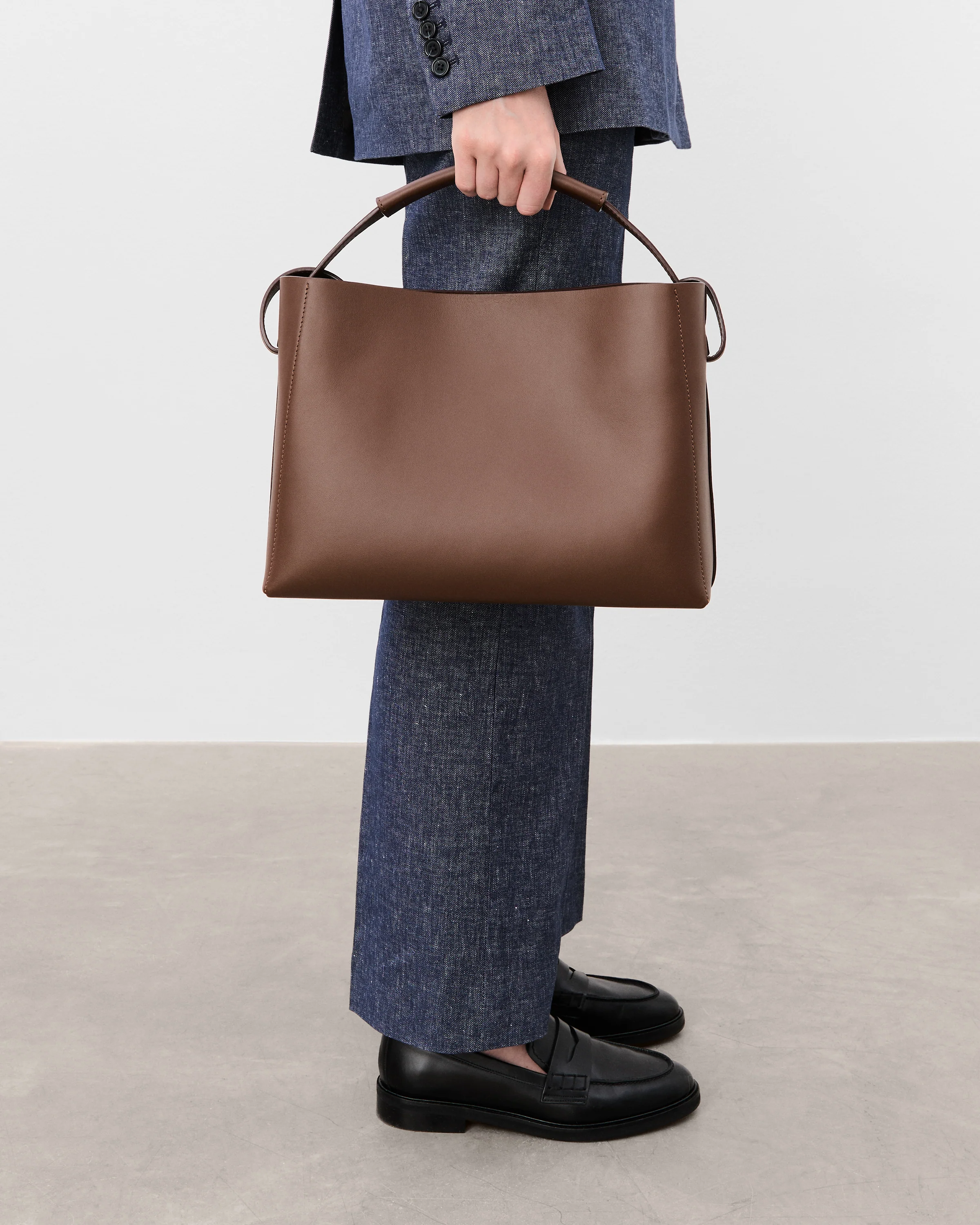 Hedda Grande Handbag Leather Chocolate - Image 3