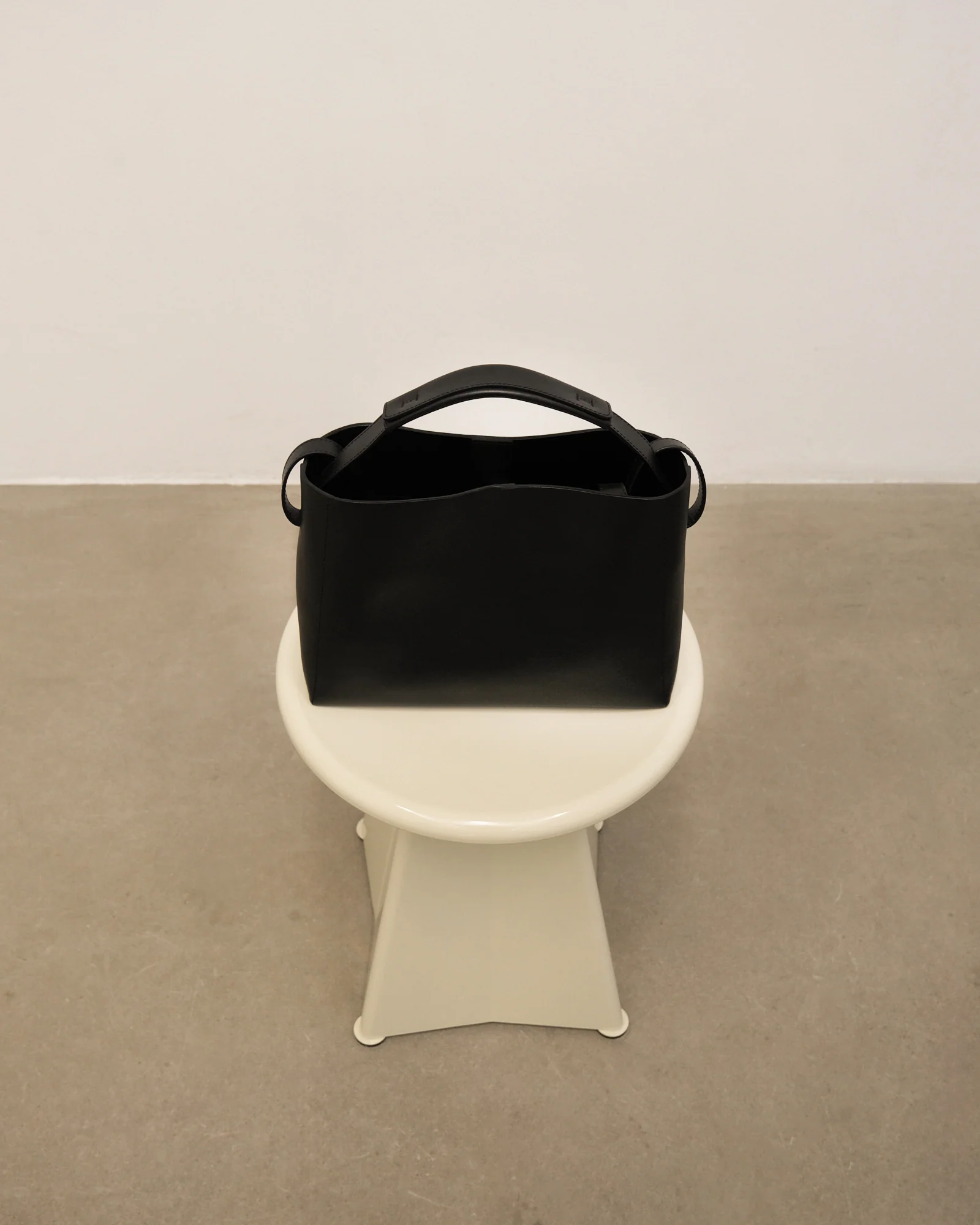 Hedda Mini Handbag Leather Black - Image 8