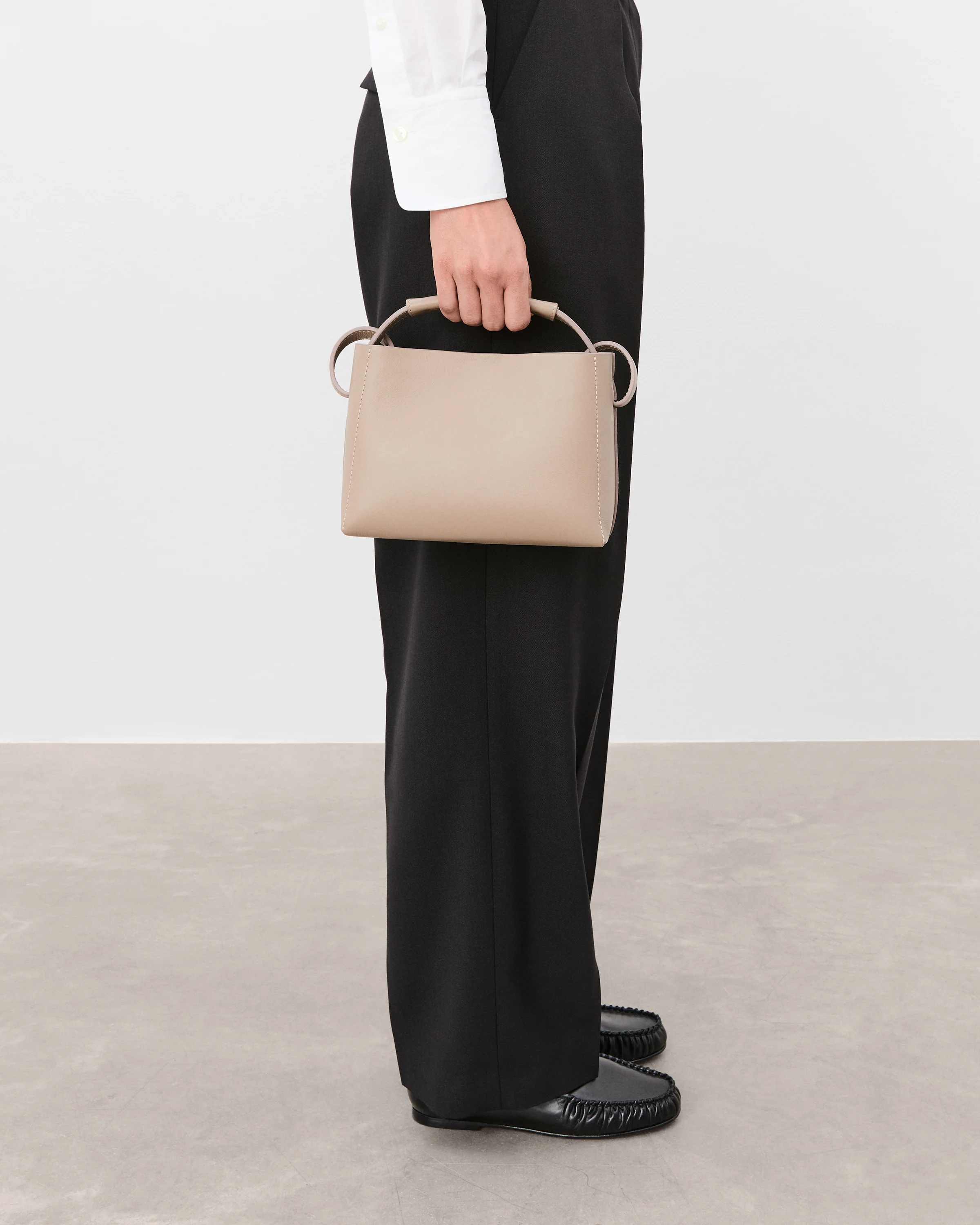 Hedda Mini Handbag Leather Taupe - Image 3