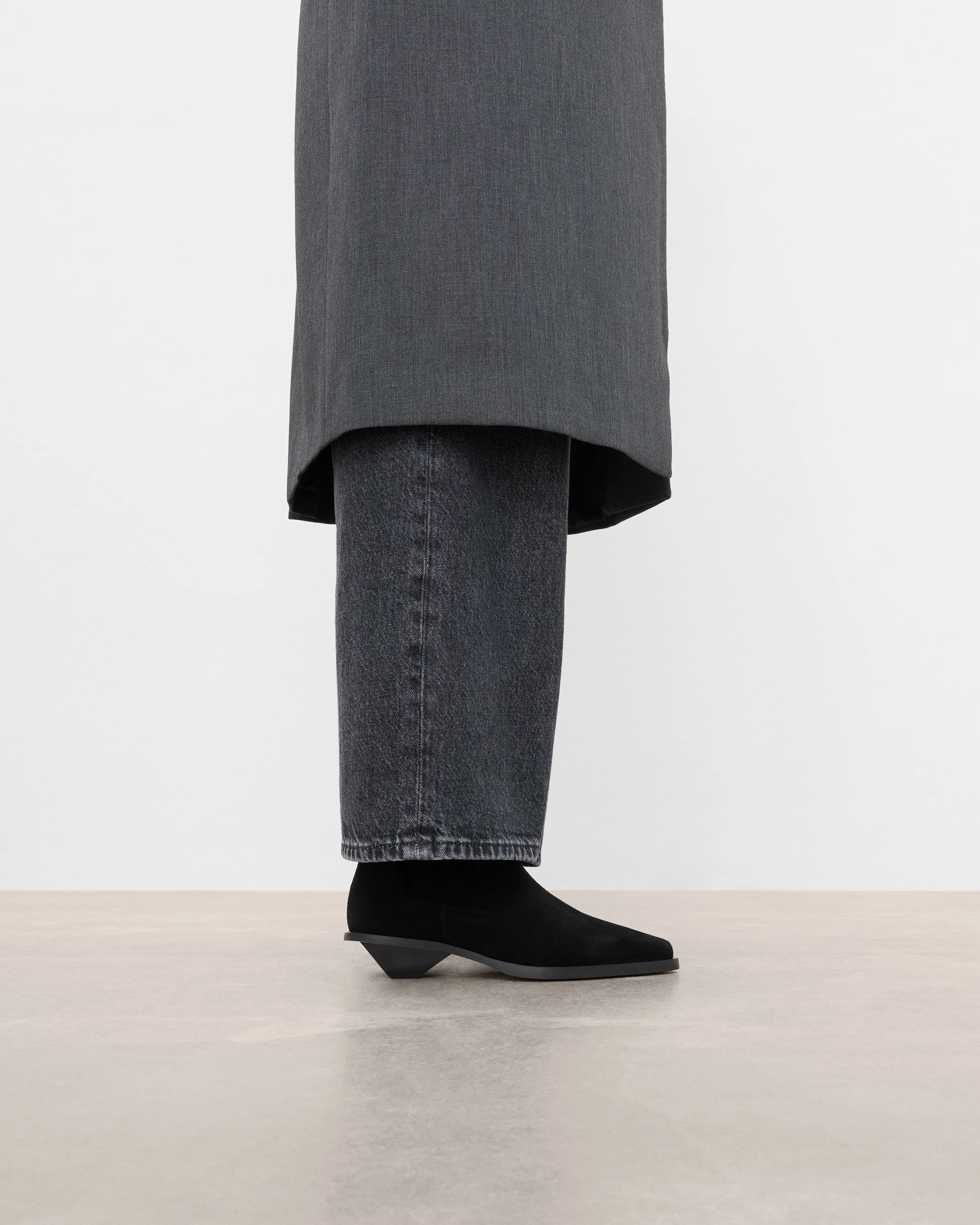 Indigo Suede Black - Image 3