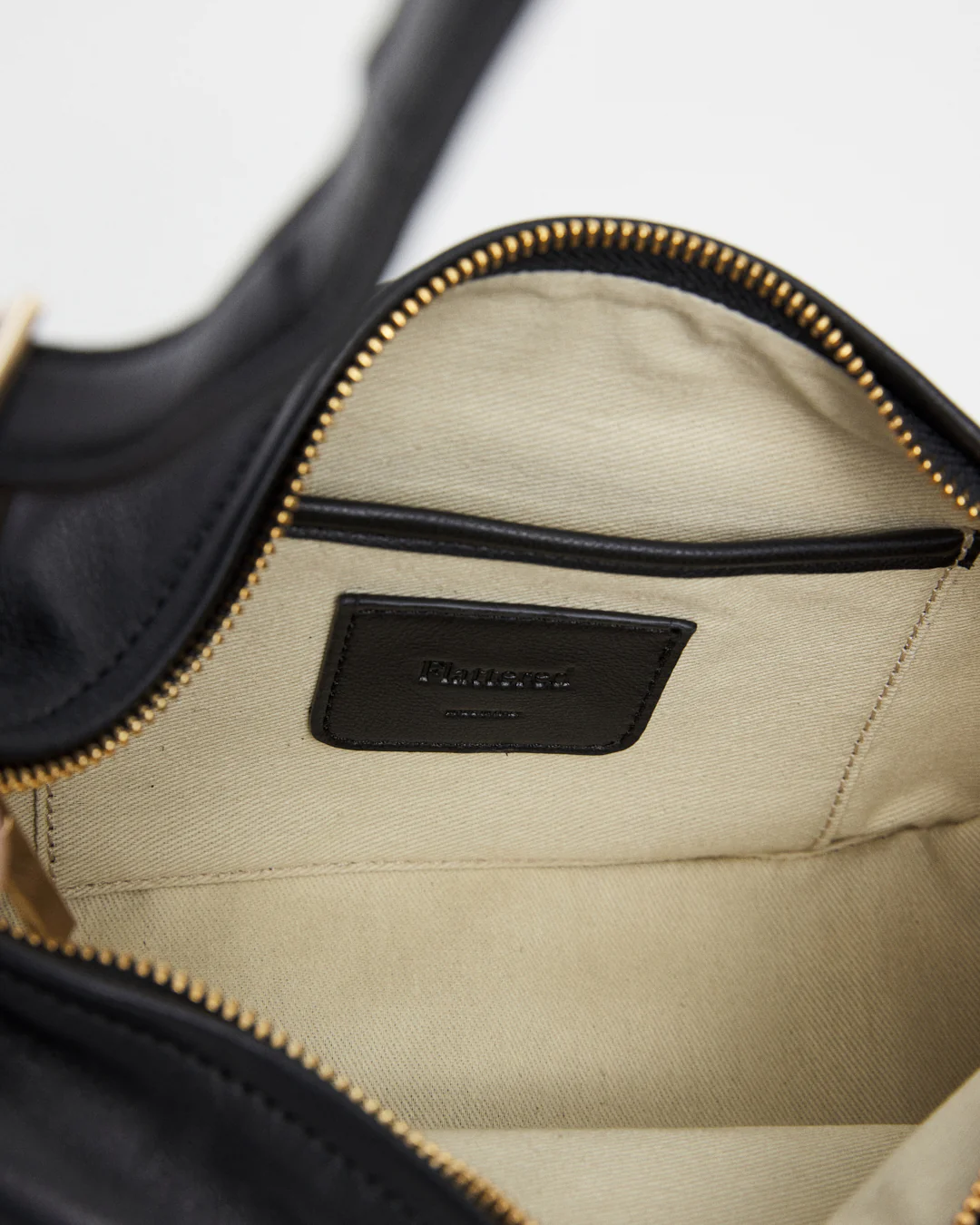 Irma Shoulder Bag Leather Black - Image 6