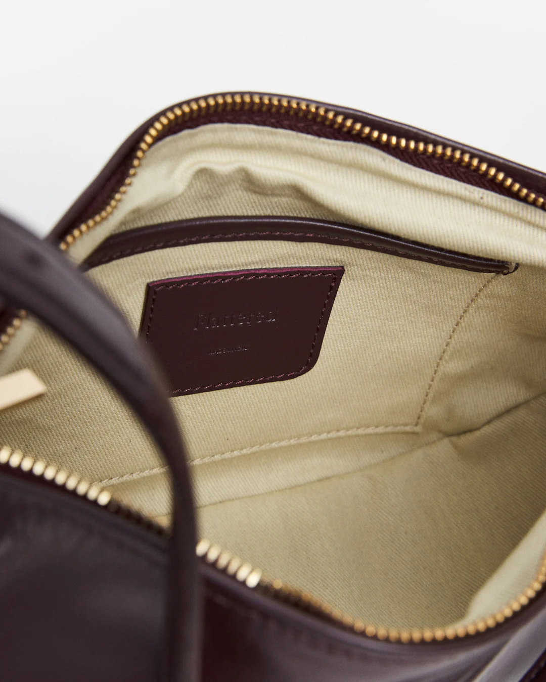 Irma Shoulder Bag Leather Burgundy - Image 7