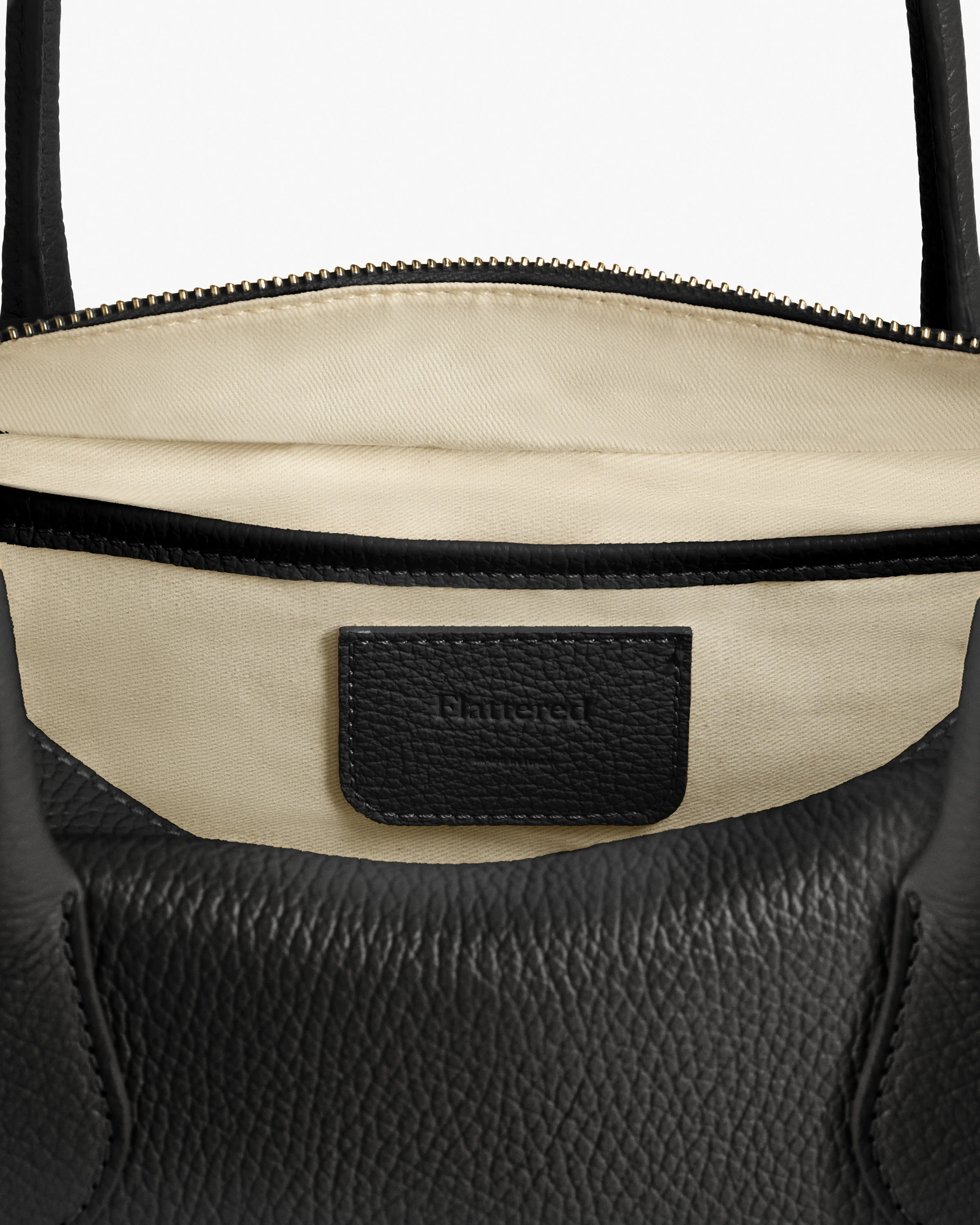 Leia Shoulder Bag Grained Leather Black - Image 6