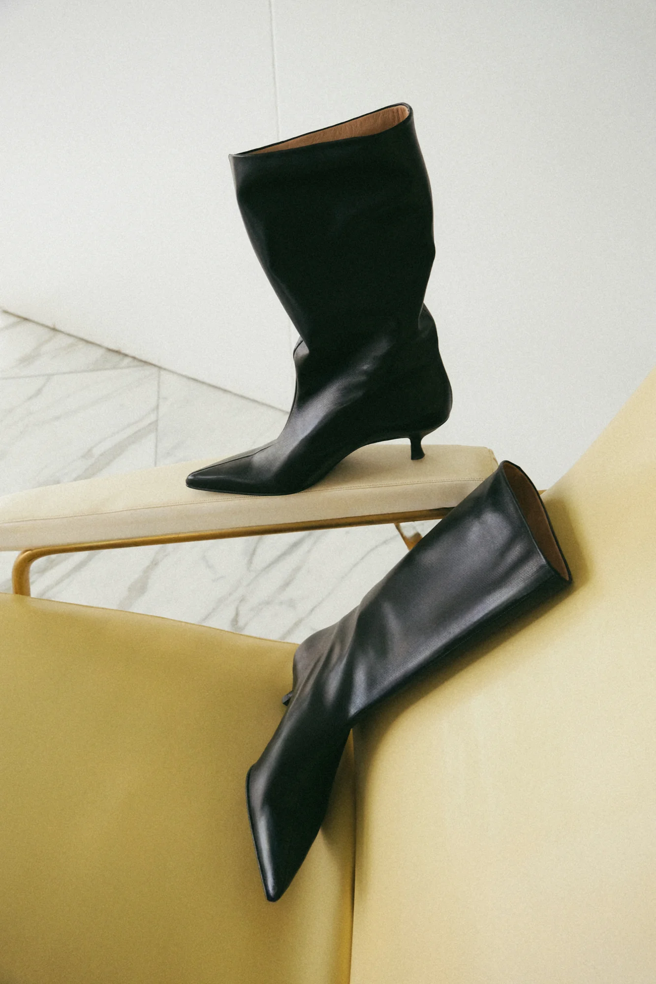 Nour Leather Black - Image 10