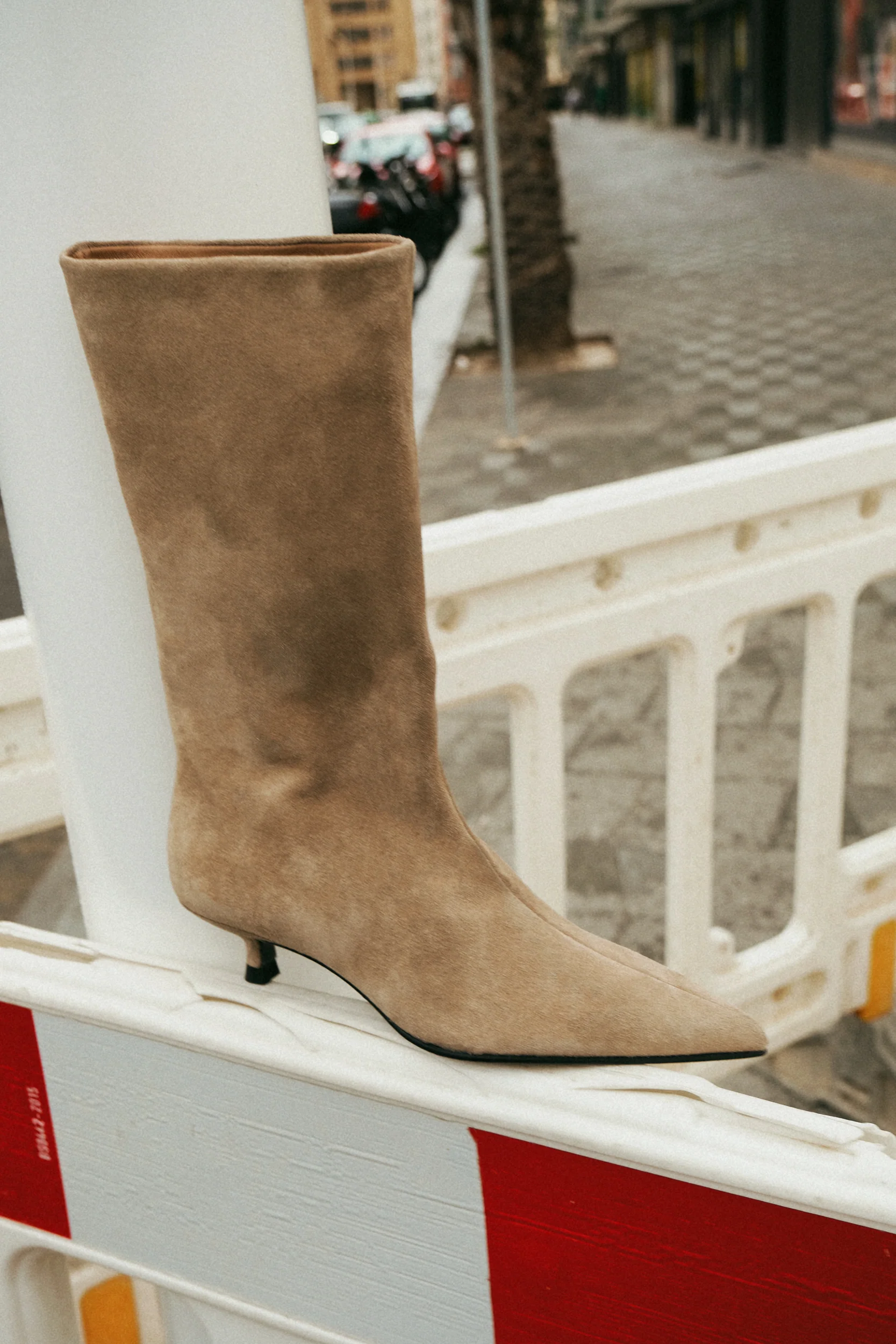 Nour Suede Sand - Image 11