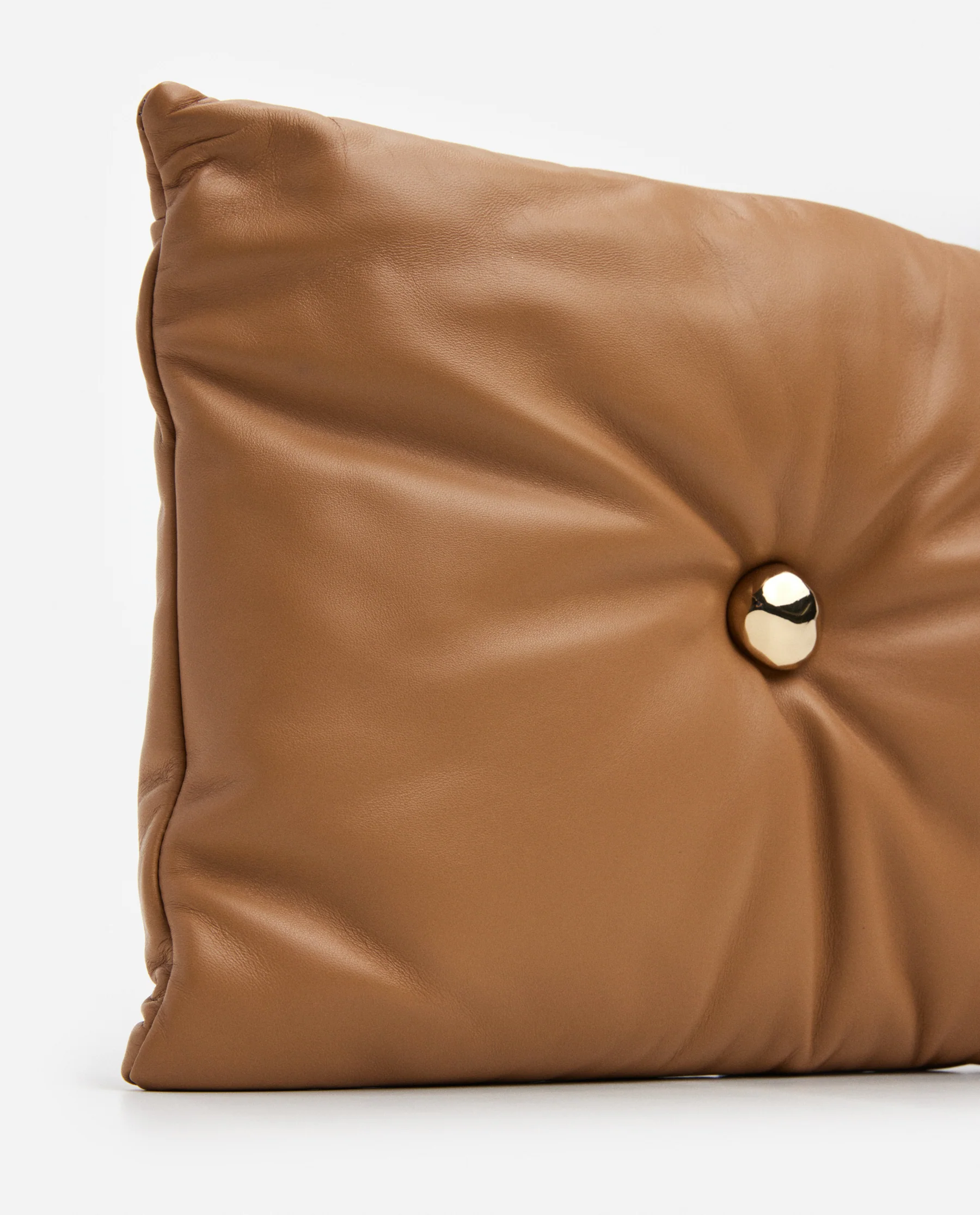 Pia Pillow Clutch Leather Camel - Image 5