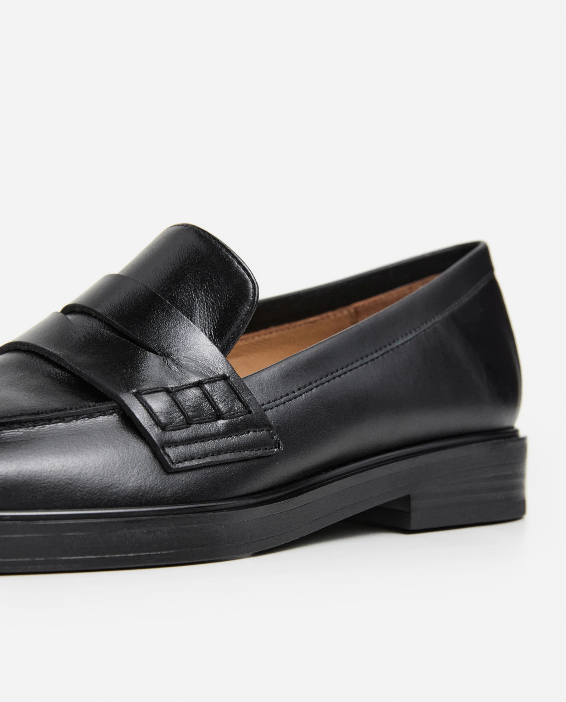 Sara Leather Black - Image 6