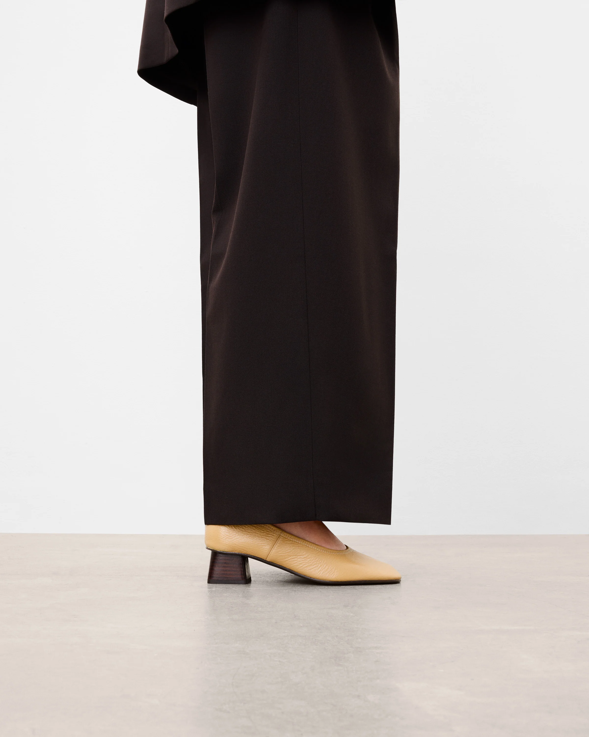 Zac Grained Leather Biscotti - Image 2